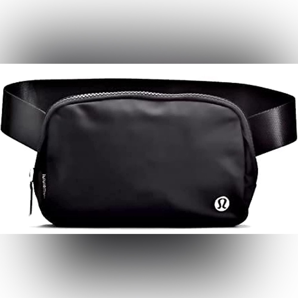 NWT- Lululemon Athletica Everywhere Belt Bag COLOR: Black